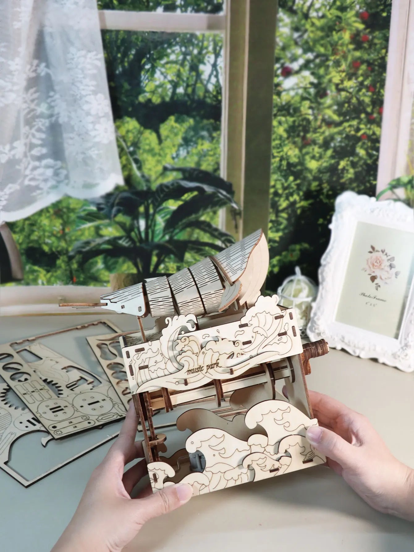 Hand Whale 3D Wooden Puzzle Music Box For Adults Collectors